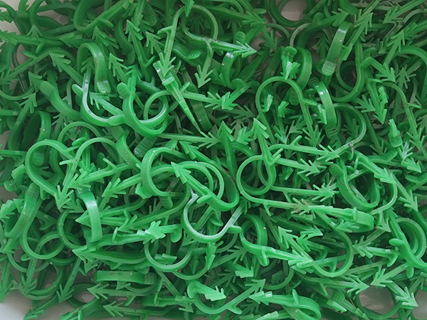 Underfloor Heating Pipe Fixing Clamps